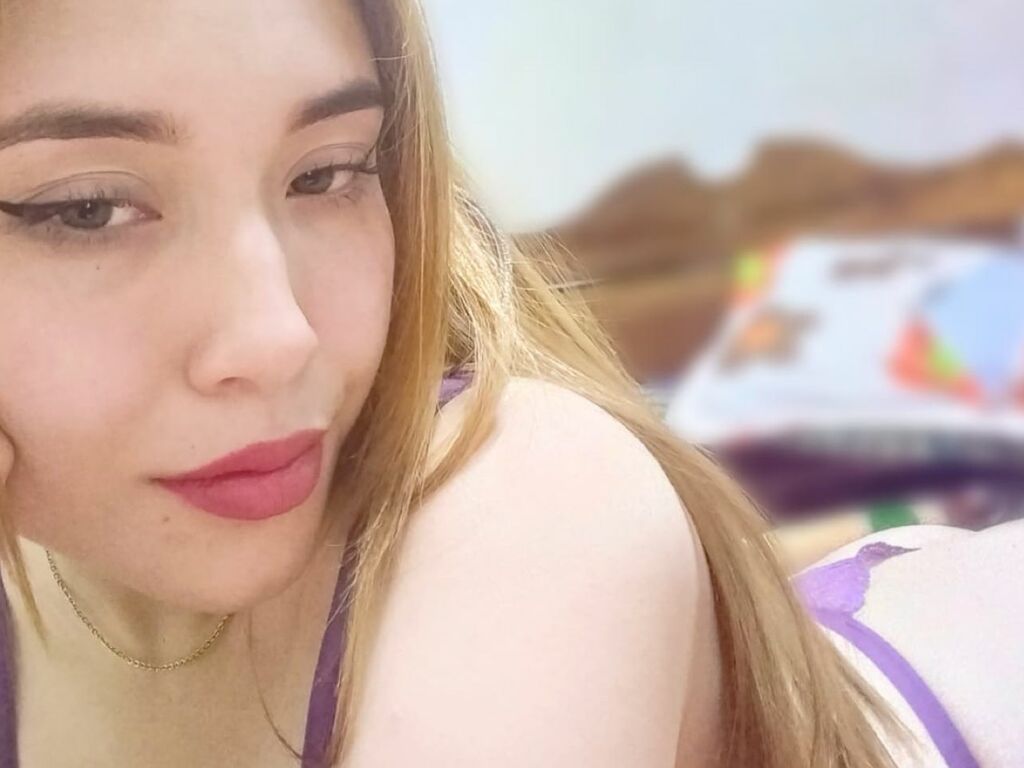 Live sex webcam photo for CookNathalie #276169892