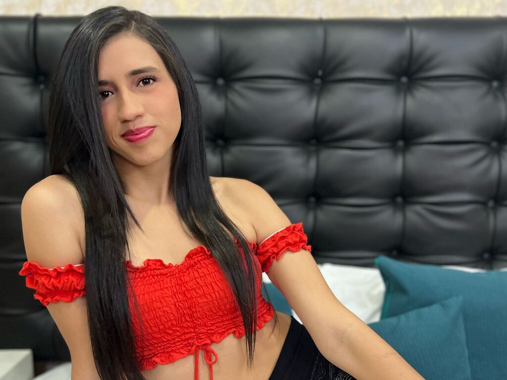 Live sex webcam photo for CoralRichards #276131289