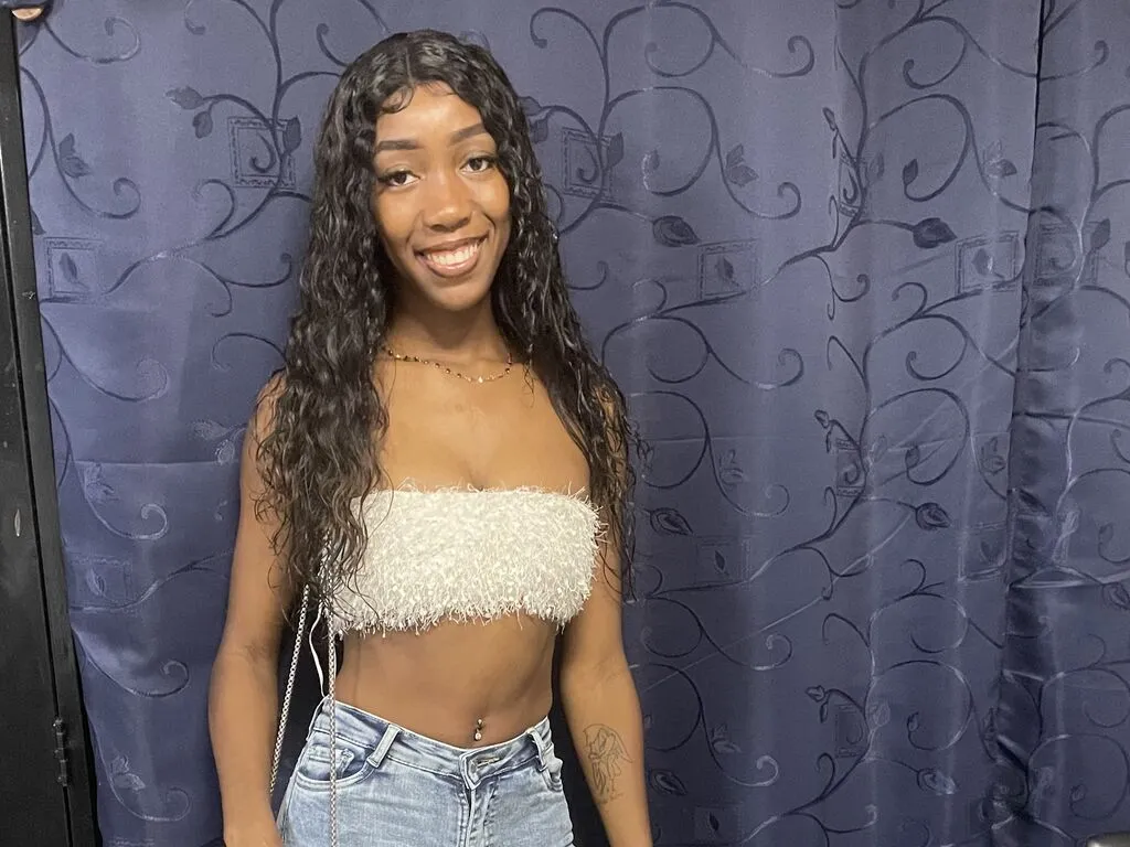 Live sex webcam photo for CorinaCollins #277134847