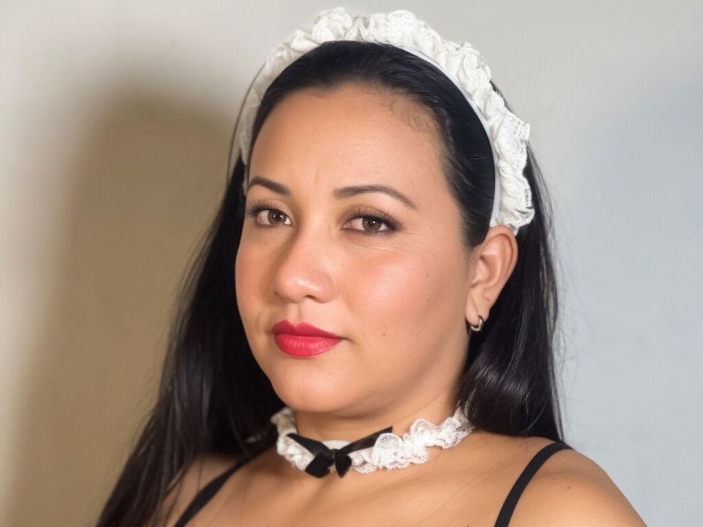 Live sex webcam photo for CorinaWilson #277225088