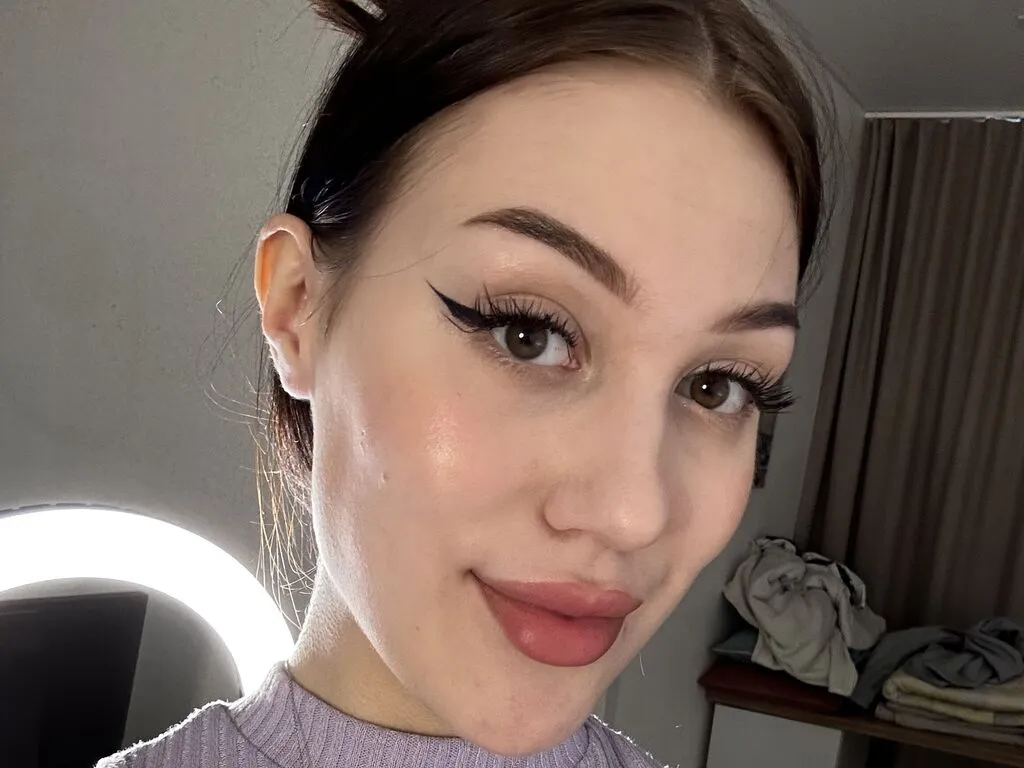 Live sex webcam photo for CrimsonSky #278062108