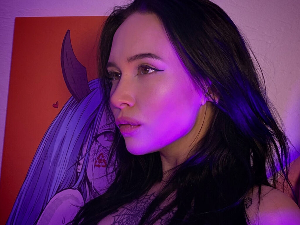 Live sex webcam photo for CrystalObrien #275879925