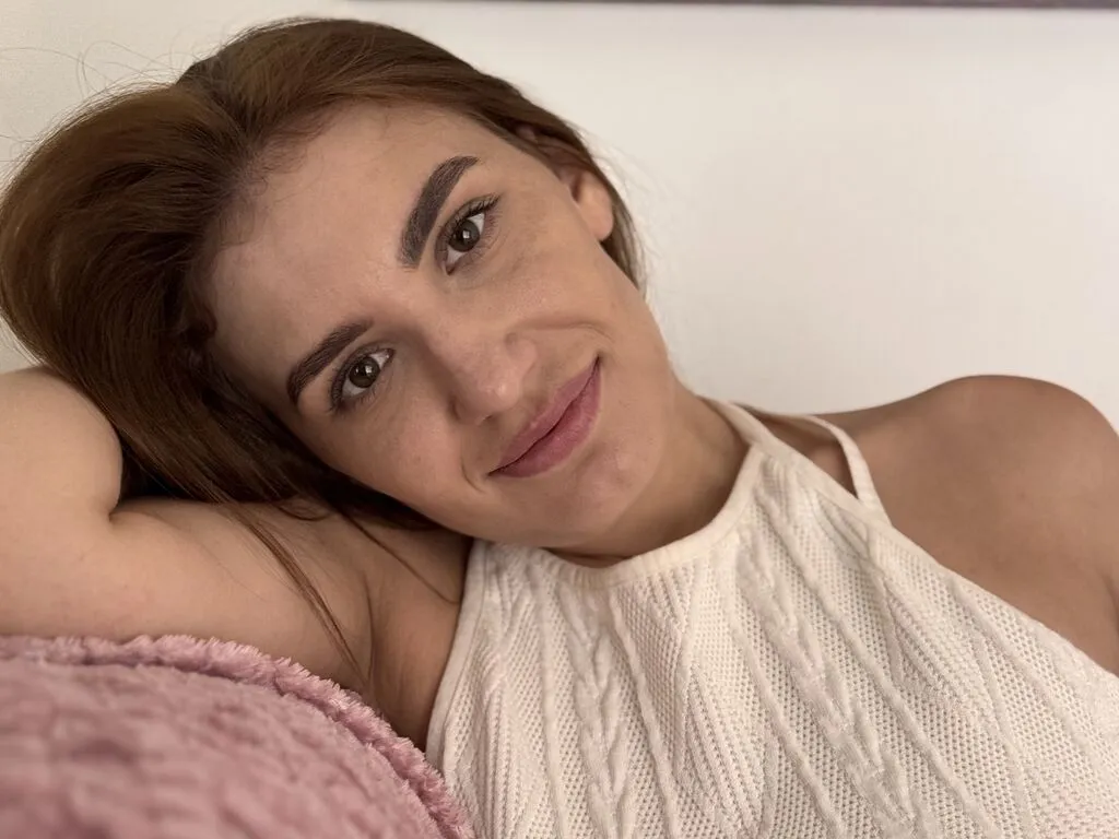 Live sex webcam photo for DaisyLay