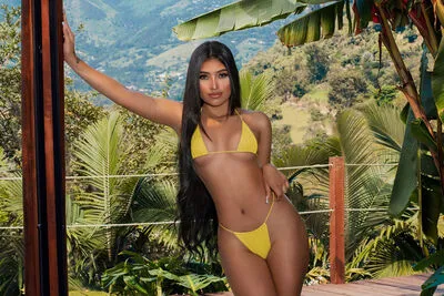 Live sex webcam photo for DanielaMills #290168909