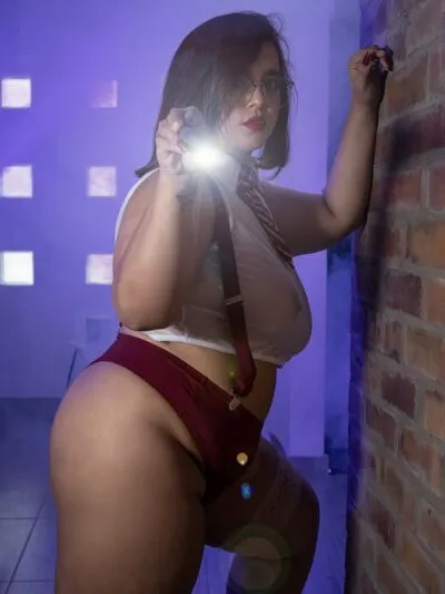 Live sex webcam photo for DannaFerlucio #290127873