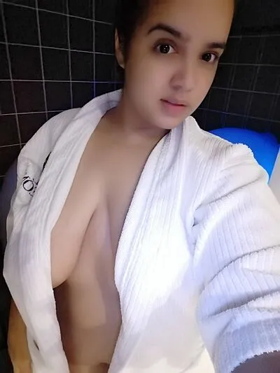 Live sex webcam photo for DannaFerlucio #290127950