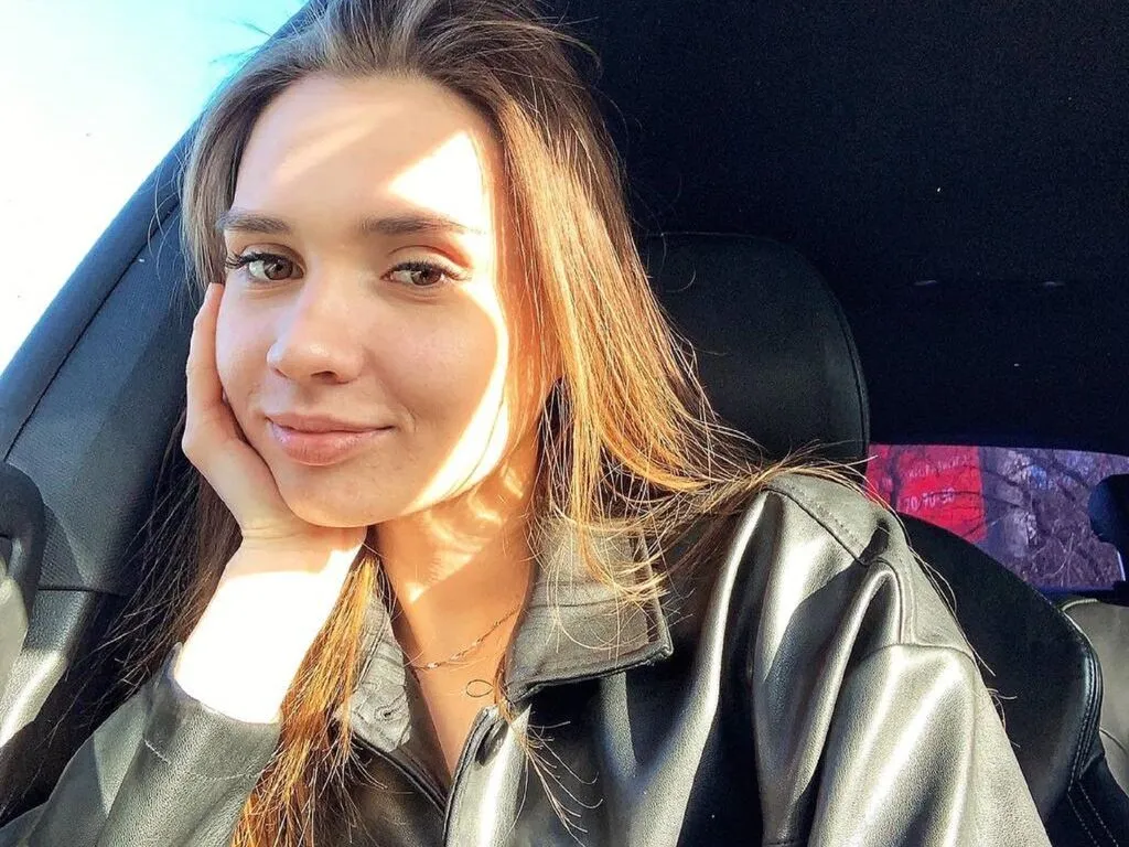 Live sex webcam photo for DoloresGret #276282035