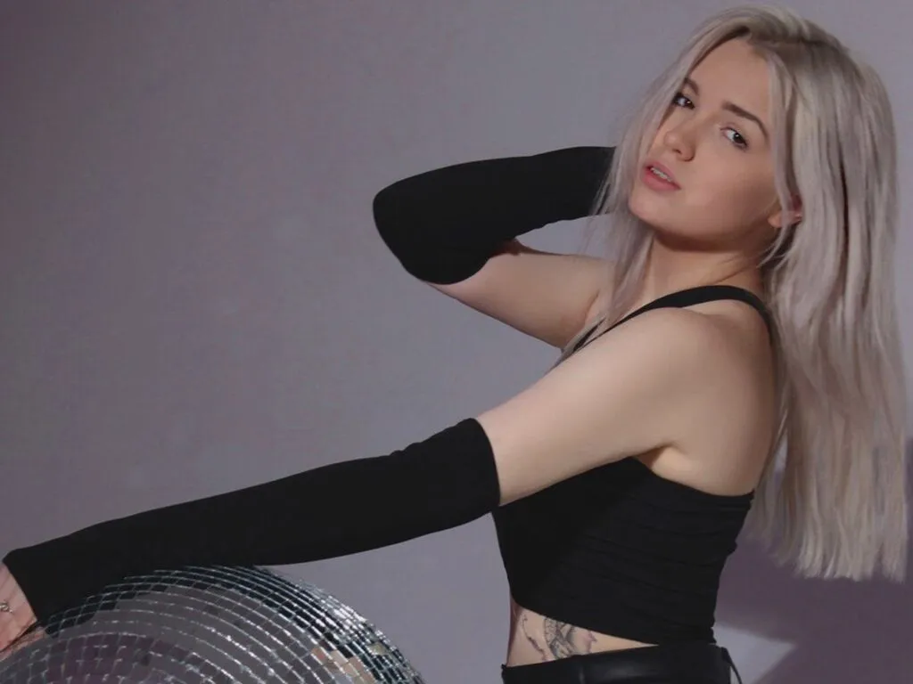 Live sex webcam photo for DoloresRaven #275888649