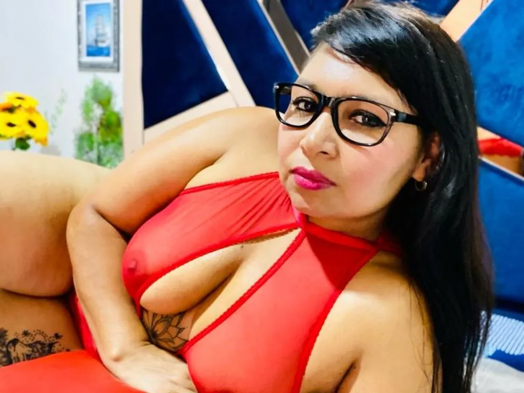 Live sex webcam photo for DoutzenKloss #276369376