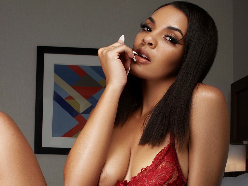 Live sex webcam photo for DreahBanks #277699681