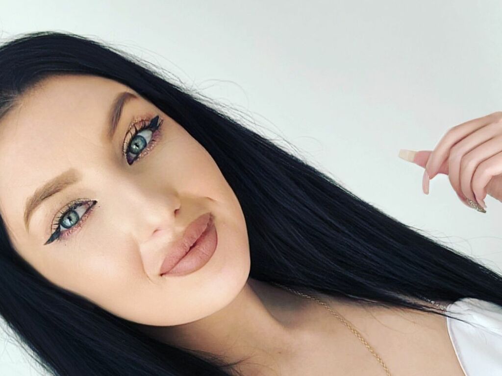 Live sex webcam photo for DyamondMaries #276364335