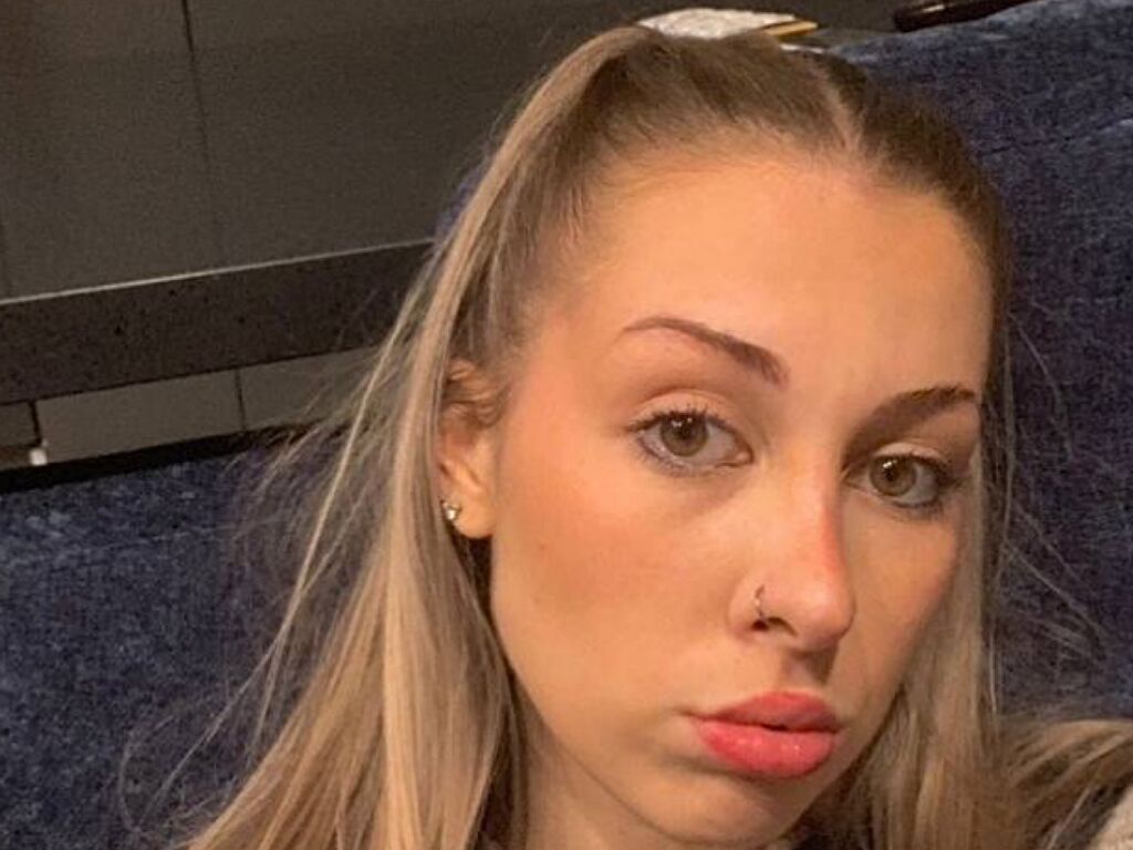 Live sex webcam photo for EasterCast #276705360