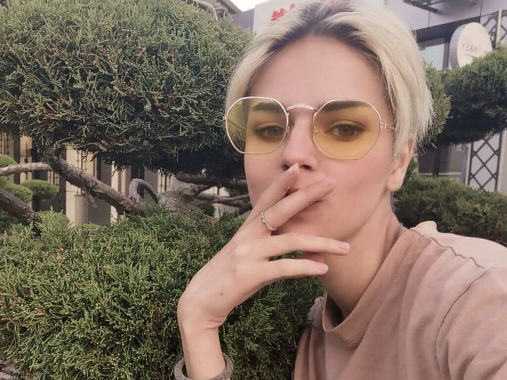 Live sex webcam photo for EasterHarwick #276701674