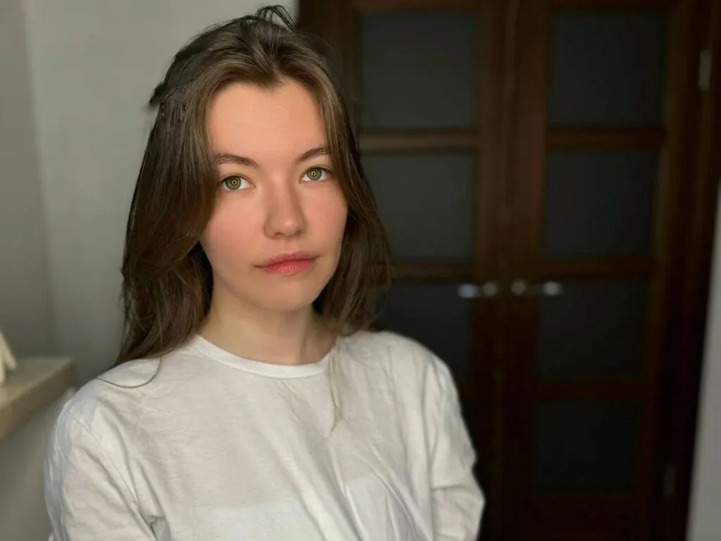 Live sex webcam photo for ElanaRozir #278301131