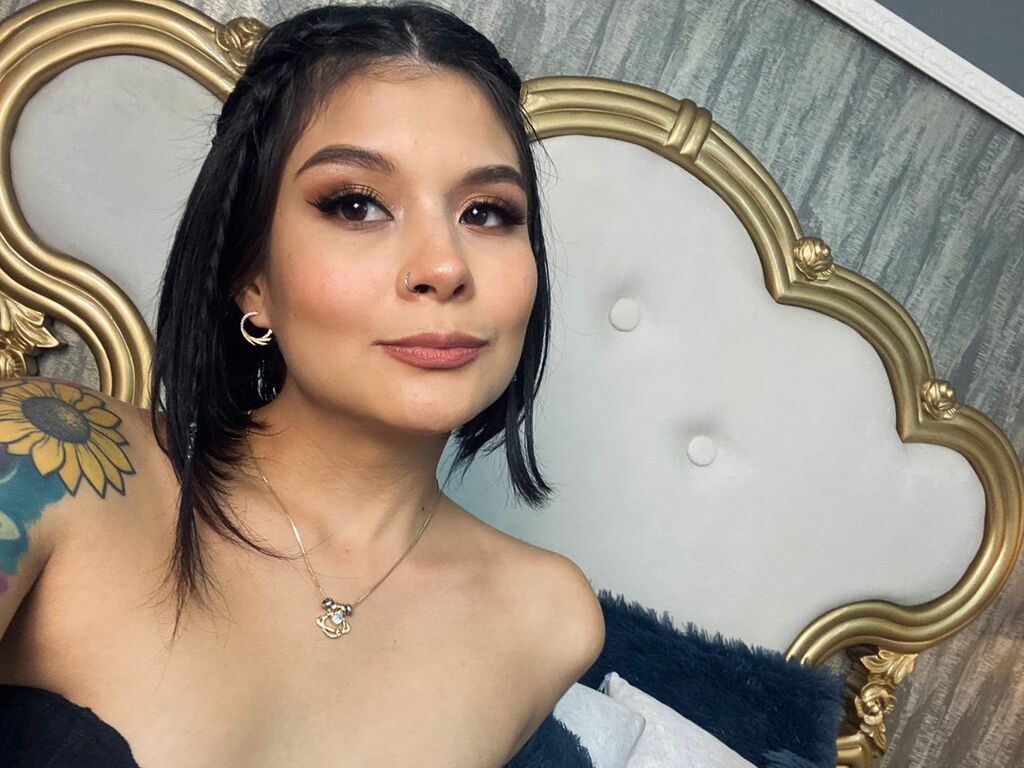 Live sex webcam photo for ElizabethHolms #276613861