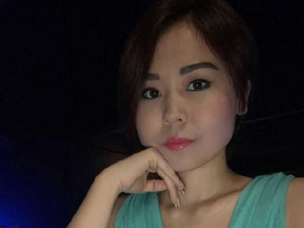 Live sex webcam photo for ElleGround #277800565