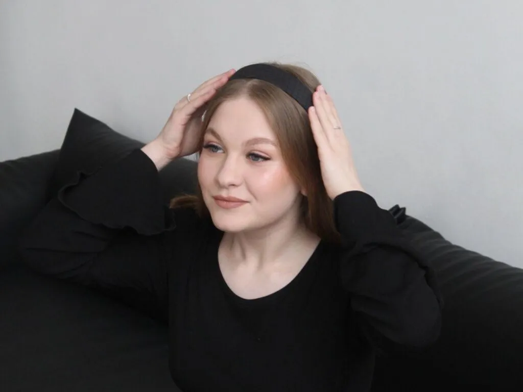Live sex webcam photo for EllieJacksons #278147466
