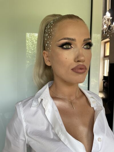 Live sex webcam photo for ElsaFire #290192995