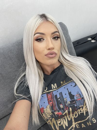 Live sex webcam photo for ElsaFire #290192996