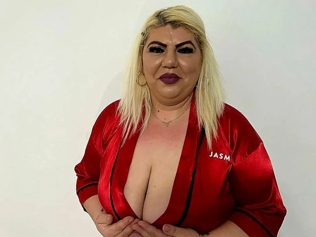 Live sex webcam photo for EmillyGrenlen #276767961
