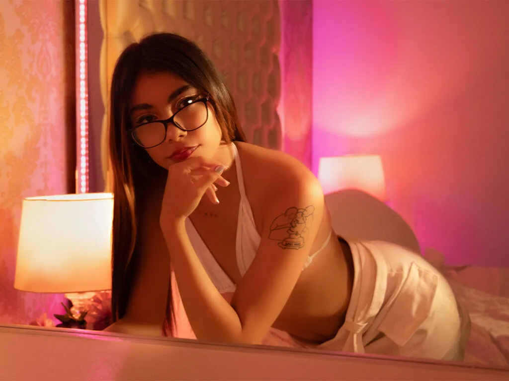 Live sex webcam photo for EmilyFuller #277525555