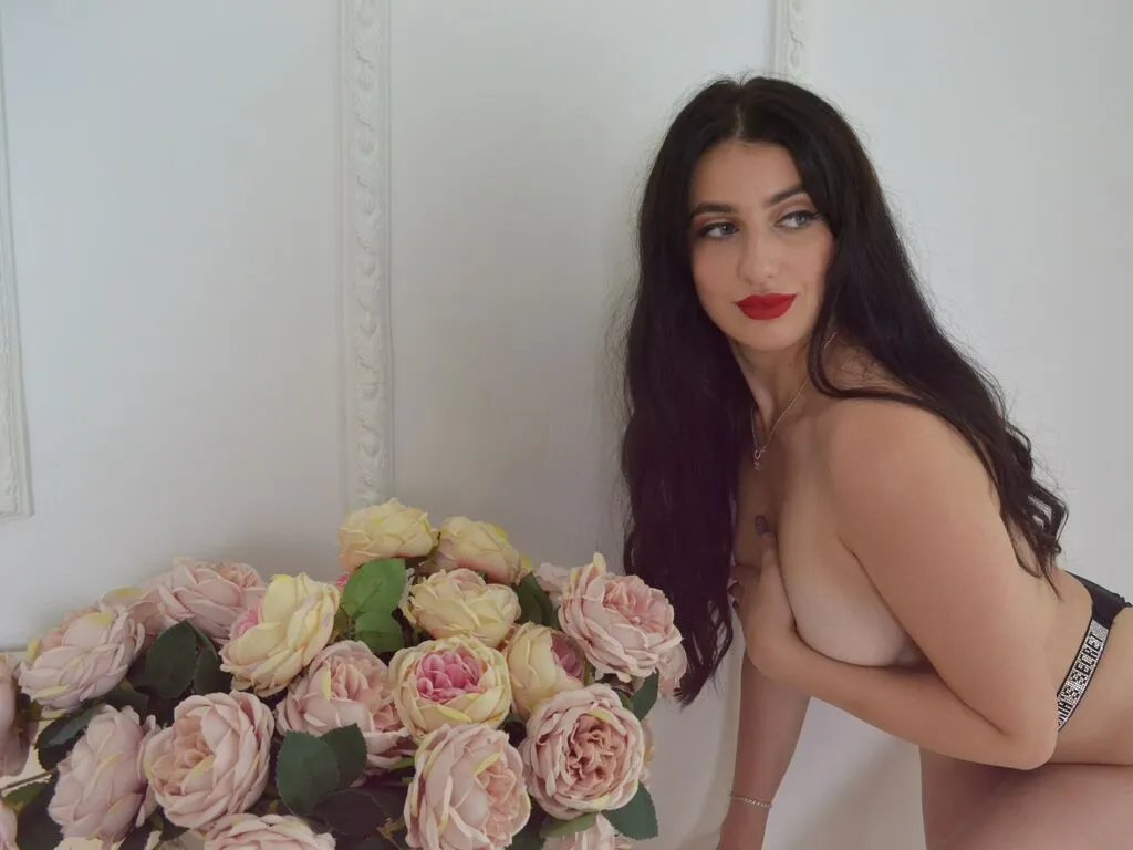 Live sex webcam photo for EmilyJekson #276369465
