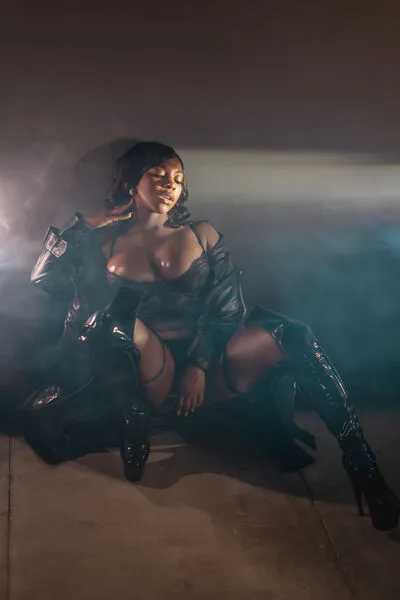 Live sex webcam photo for EmilyKorz #290157834