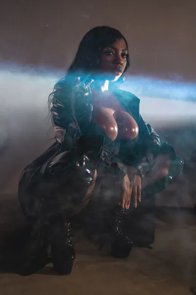 Live sex webcam photo for EmilyKorz #290157837