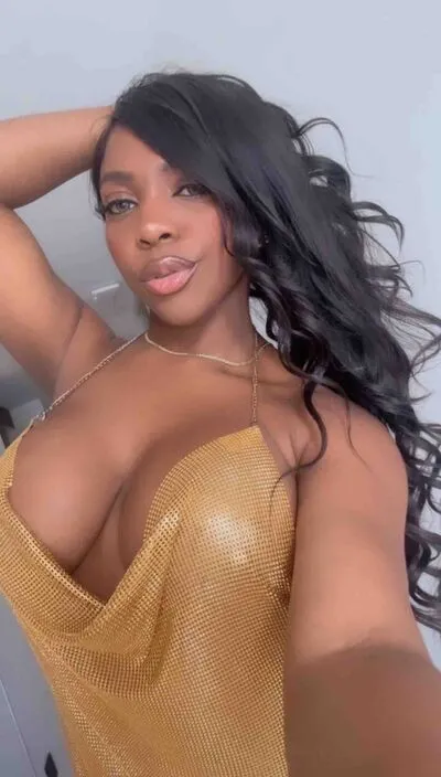 Live sex webcam photo for EmilyKorz #290157851