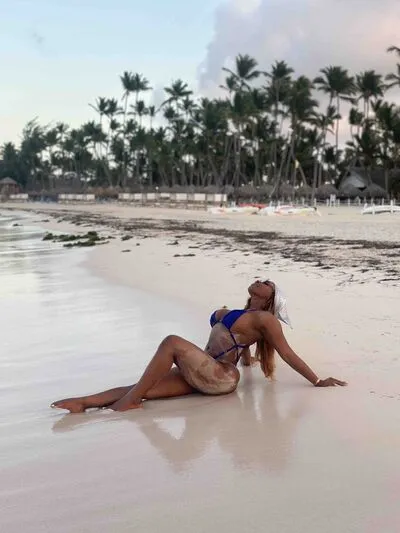 Live sex webcam photo for EmilyKorz #290157866