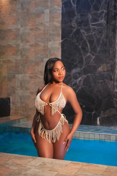 Live sex webcam photo for EmilyKorz #290157986