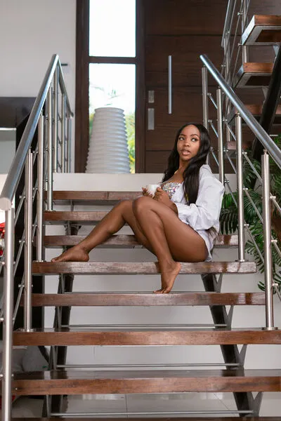 Live sex webcam photo for EmilyKorz #290158025