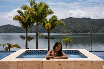 Live sex webcam photo for EmilyKorz #290158040