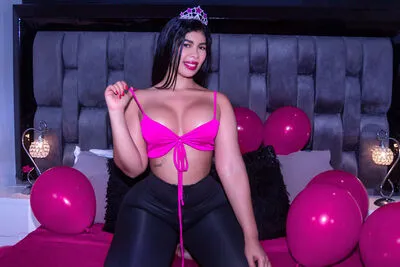 Live sex webcam photo for EmilyKossel #290123787