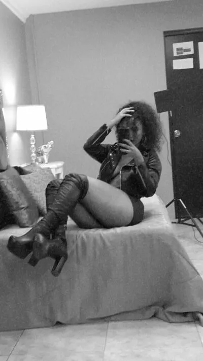 Live sex webcam photo for EmmaLower #290122191