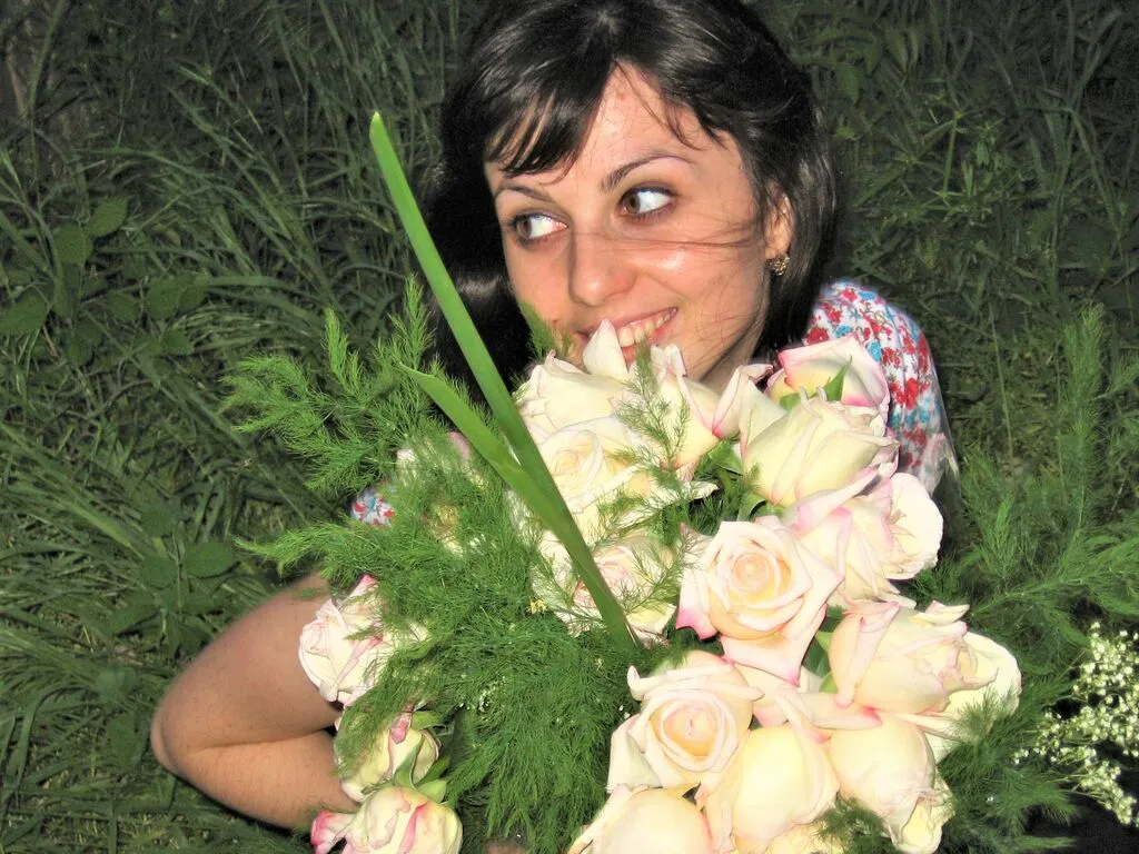 Live sex webcam photo for EmmandaRose #275871050