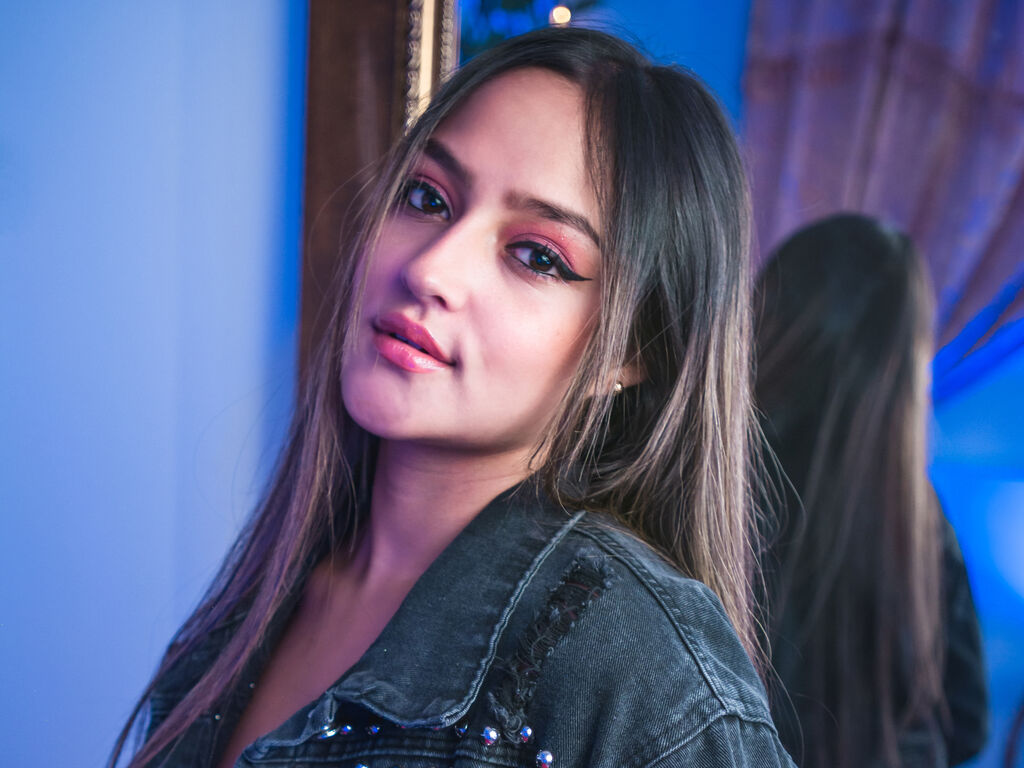 Live sex webcam photo for ErinFlorez #277412124