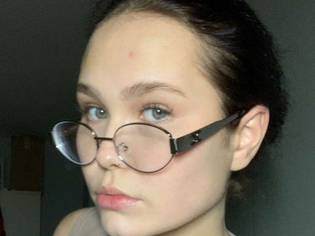 Live sex webcam photo for ErlinaFaith #277770872