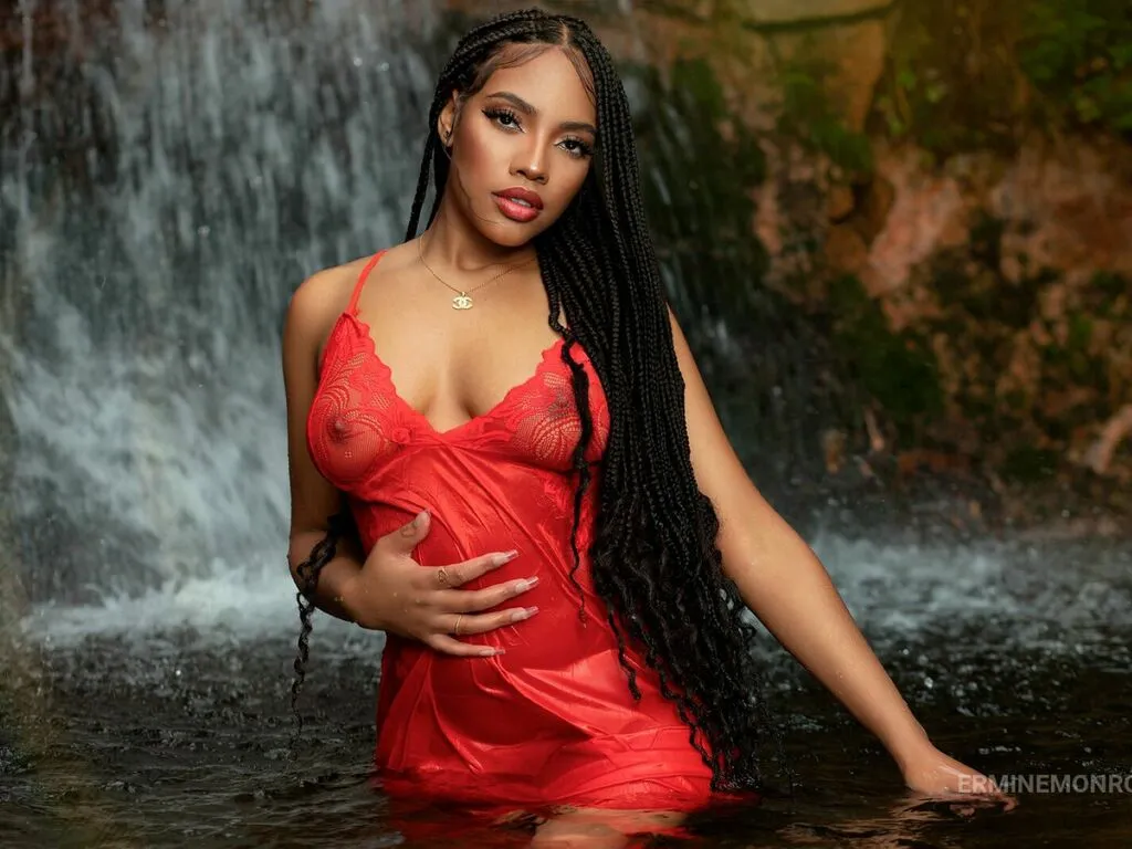 Live sex webcam photo for ErmineMonroy #275885559