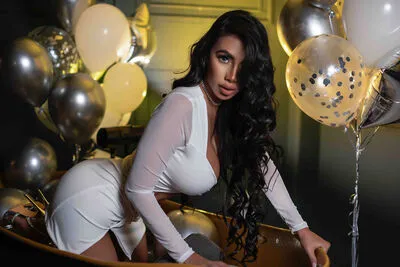 Live sex webcam photo for EstefaniaBrown #290160261
