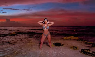 Live sex webcam photo for EstefaniaBrown #290160537