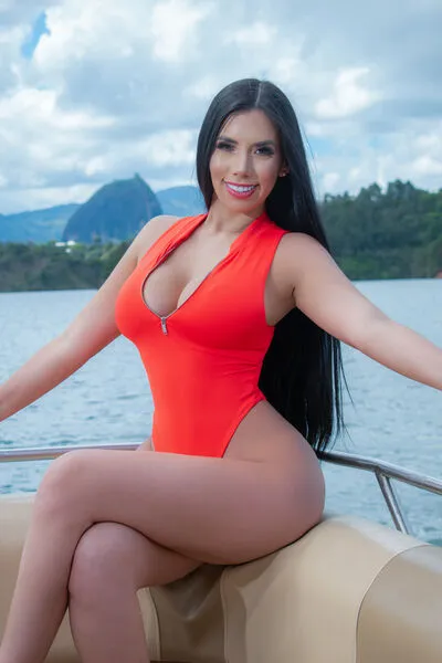 Live sex webcam photo for EstefaniaBrown #290160596