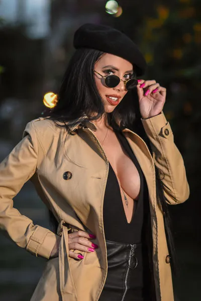 Live sex webcam photo for EstefaniaBrown #290160649