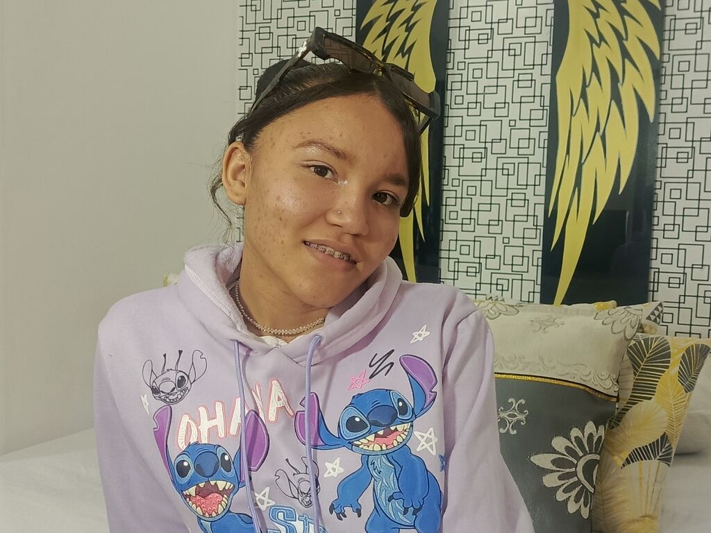 Live sex webcam photo for EstrellaGuccic #278043805