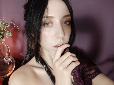 Live sex webcam photo for EvaCreek #290170077