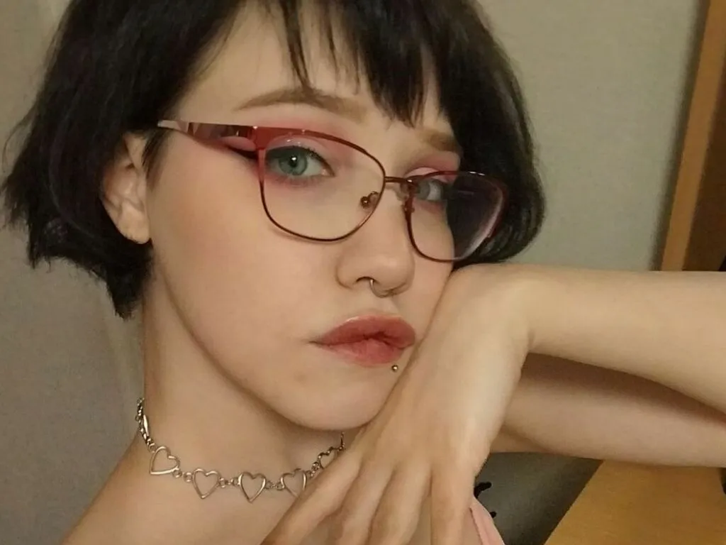 Live sex webcam photo for EvaGik #276271594