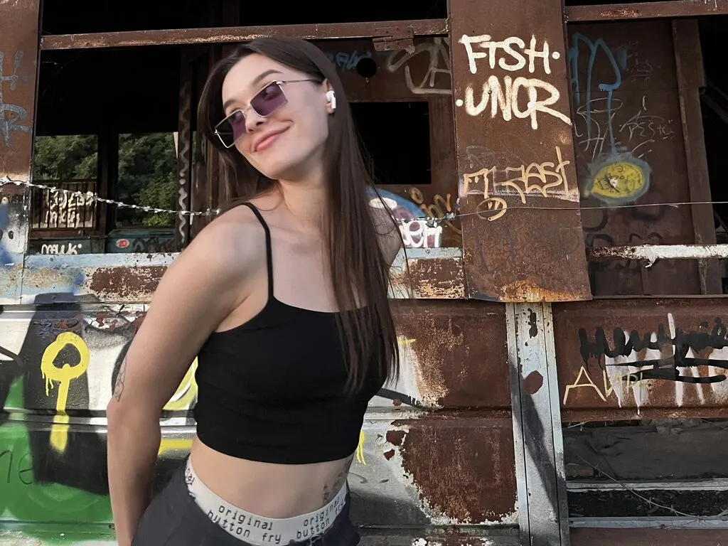 Live sex webcam photo for EvaLi #277957612