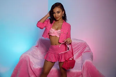 Live sex webcam photo for EvaPantoja #290192281