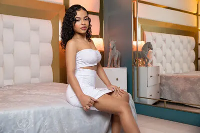 Live sex webcam photo for EvaPantoja #290192289