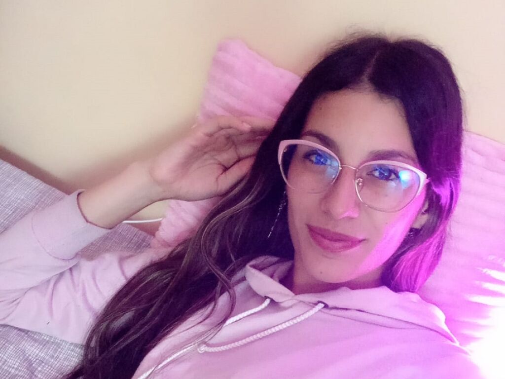 Live sex webcam photo for EvelynGy #276969702